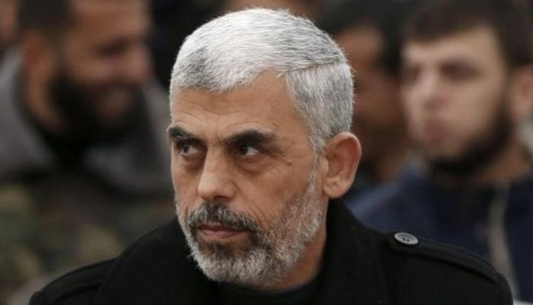 في نفق.. «أول ظهور» للسنوار وعائلته منذ حرب غزة
