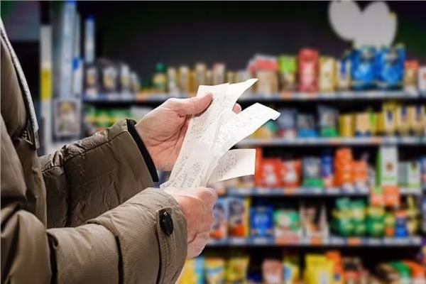 الحكومة تتعامل مع شكاوى تلاعب في وزن الخبز وزيادة الأسعار