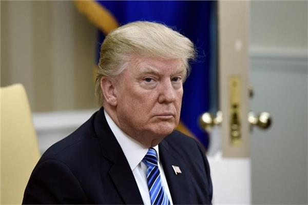 تحدي الناتو: ترامب يقلب الطاولة ويهدد بالتخلى عن حماية الدول المتخلفة