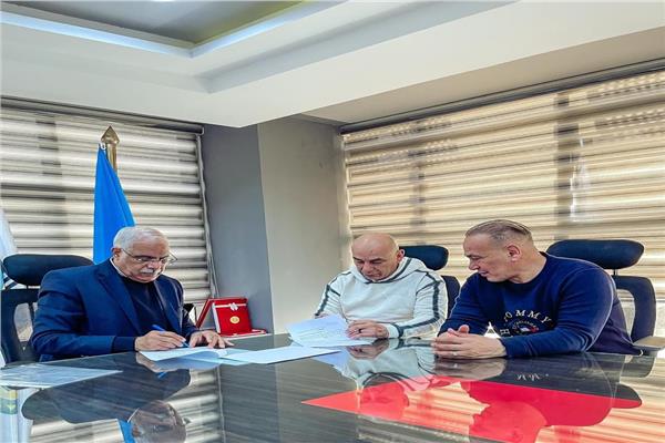 اتحاد الكرة يوقع مع حسام حسن عقود تدريب منتخب مصر.. ومؤتمر صحفي الخميس