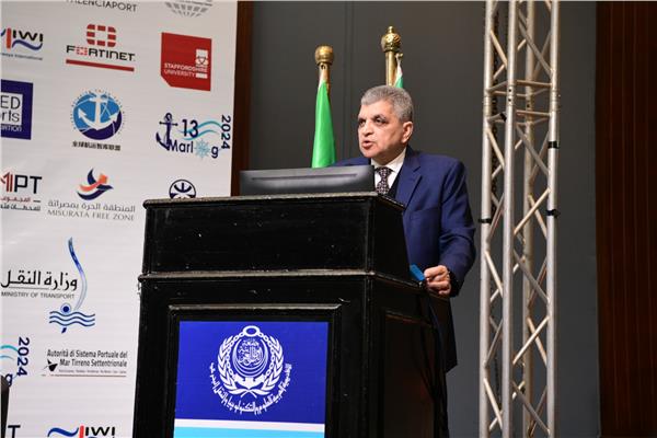الفريق أسامة ربيع: اضطرابات البحر الأحمر أكدت عدم وجود بديل لقناة السويس