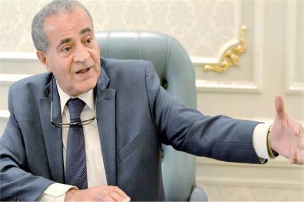 هل تنخفض أسعار السلع في الأسواق؟.. وزير التموين يوضح