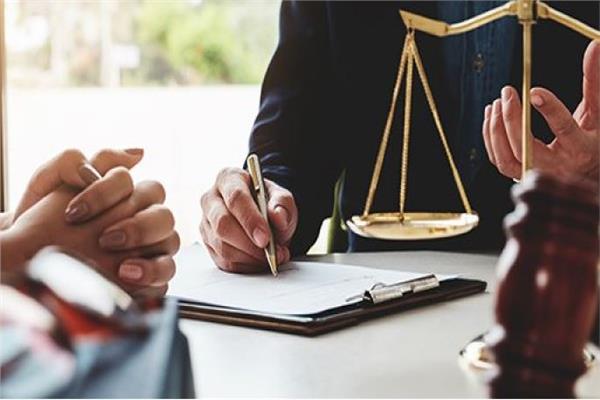 أغرب قضية خلع| ماذا حدث داخل محكمة الأسرة بسبب «الكوارع»؟