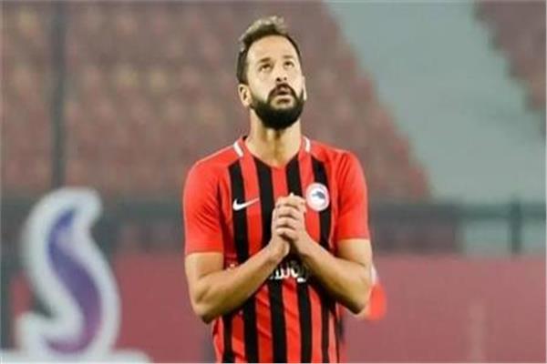 نقل أحمد رفعت إلى مستشفى بالقاهرة في سيارة إسعاف مُجهزة