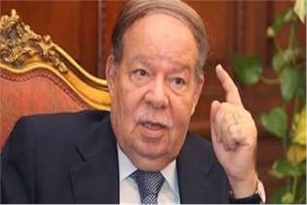 «سرور» حياة حافلة بالمناصب القضائية والتنفيذية والتشريعية