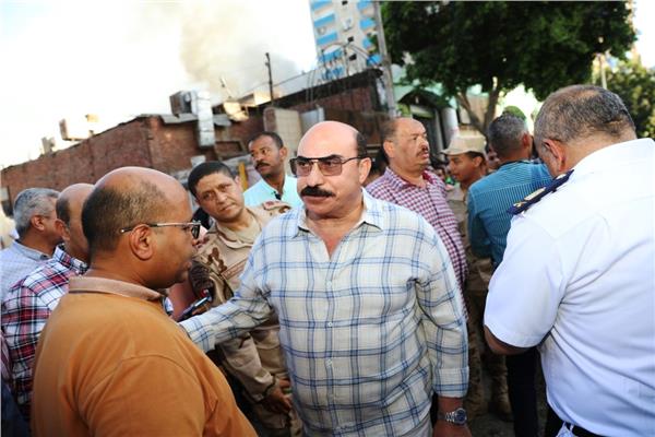 بعد حريق معرض فيله.. محافظ أسوان يوجه بصرف تعويضات بعد حصر الخسائر