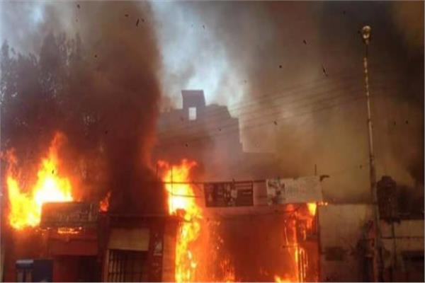 احتراق 65 محل وشقتين.. وزيرة التضامن توجه بدعم متضرري حريق فيله بأسوان