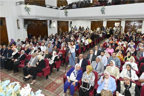 نقيب أطباء مصر: لن نقبل بحبس الطبيب طالما لم يخالف قوانين الدولة
