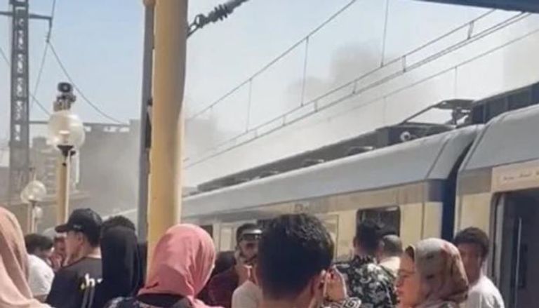 حريق المترو في مصر.. مفاجأة عن سبب الأدخنة المتصاعدة