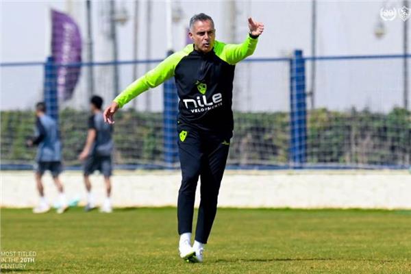 مفاجآت بالجملة في تشكيل الزمالك للقاء سموحة