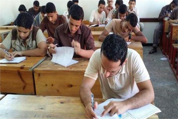 تعليمات هامة لطلاب الصفين الأول والثاني الثانوي بشأن امتحانات نهاية العام