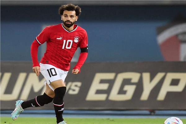 وزير الرياضة يعلن موعد انضمام محمد صلاح لمعسكر المنتخب