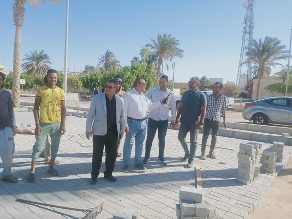 رئيس مركز ومدينة طور سيناء يتابع العمل داخل أحياء المدينة