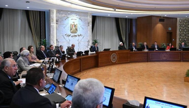 توقعات بتغيير 18 إلى 20 وزيرا في الحكومة المصرية الجديدة.. وحديث عن مفاجآت
