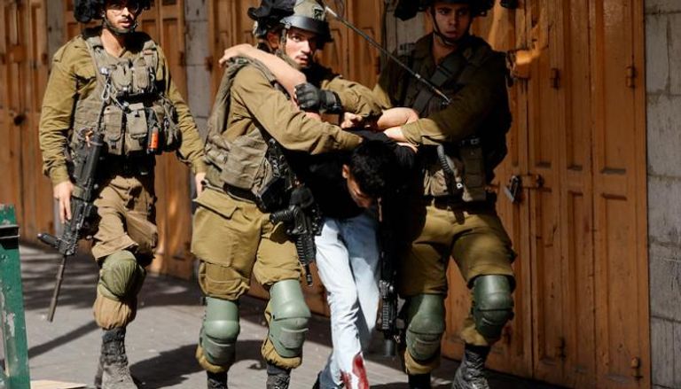 سجون إسرائيل تكتظ.. وقف «جبري» لاعتقال فلسطينيين