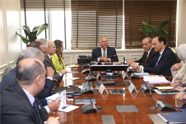 الفريق كامل الوزير: دعم شركات السيارات العالمية للتوسع في السوق المصرية