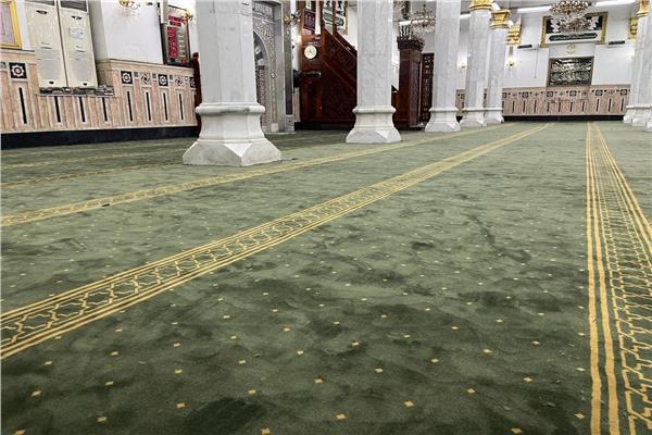 بعد تجديد فرشه.. مسجد السيدة نفيسة بشكل جديد