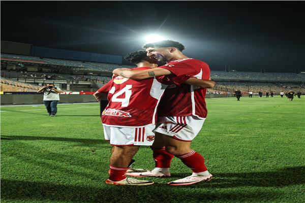وسام أبو علي يسجل الهدف الأول في شباك بيراميدز