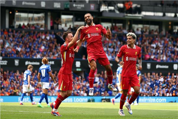 محمد صلاح يسجل ويصنع.. ليفربول يفتتح البريميرليج بفوز سهل على إيبسويتش تاون