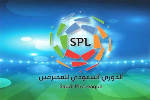 مقابل 8 ملايين يورو| نجم الأهلي السابق يتلقى عرضا من الدوري السعودي