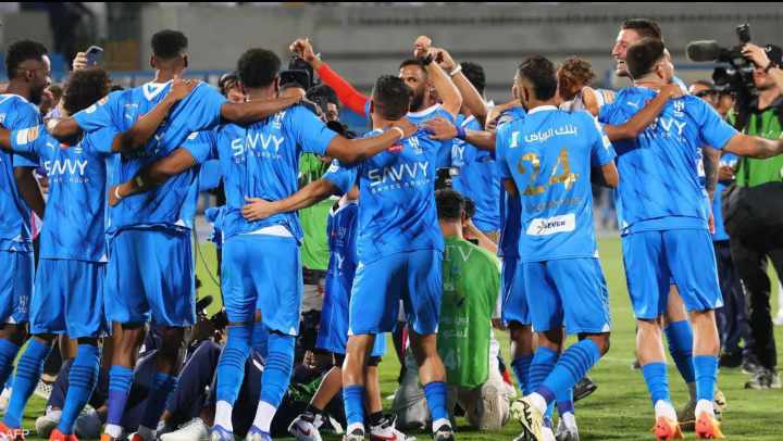 عزز الهلال، بطل الدوري السعودي لكرة القدم، الإثنين، ترسانته الهجومية بضم البرازيلي ماركوس ليوناردو من بنفيكا البرتغالي.