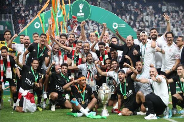مراقب مباراة السوبر الإفريقي يفجر مفاجأة بشأن انسحاب الزمالك: «مقولتش حاجة في تقريري»
