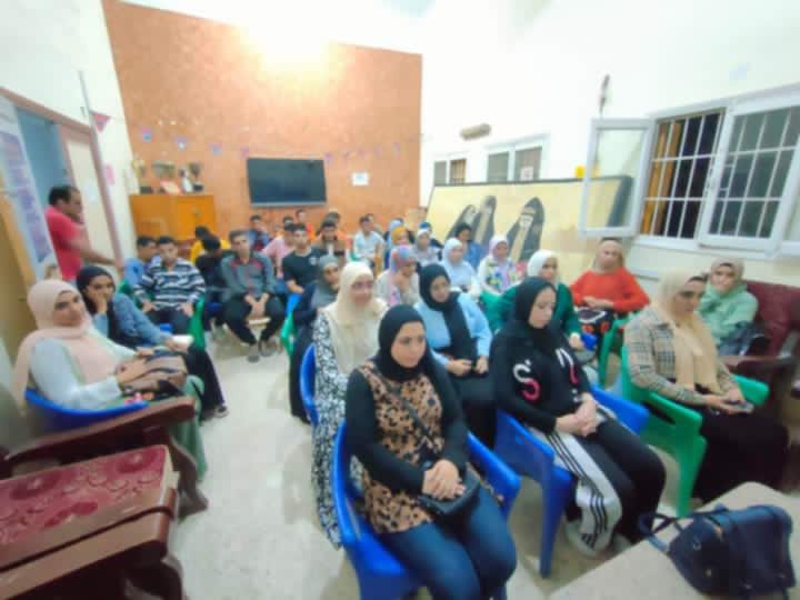 لقاء حواري عن مخاطر التدخين و الإدمان بمركز شباب الساحل