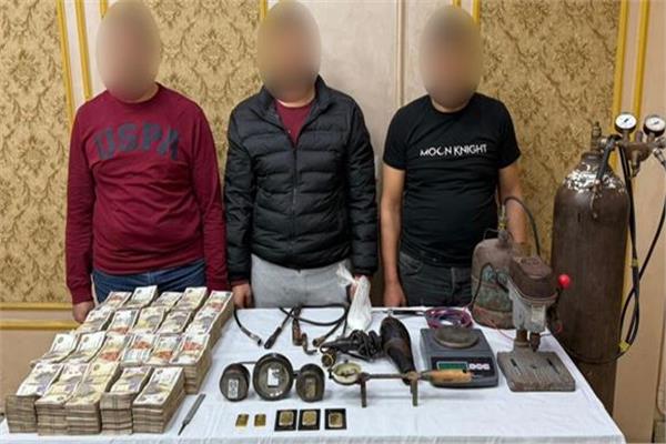 الأمن العام يضبط أخطر تشكيل عصابي تخصص في تقليد السبائك الذهبية