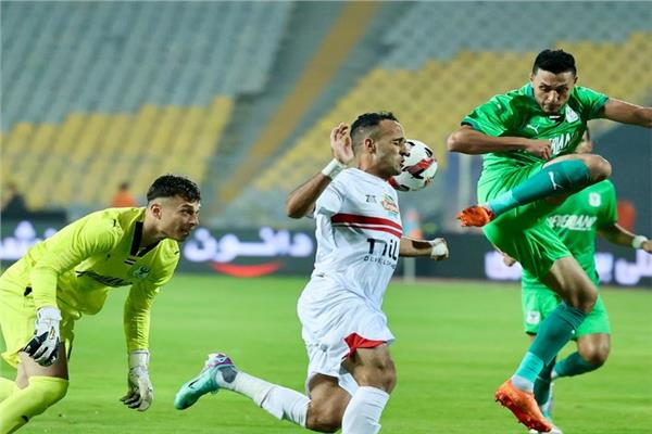 المصري يتقدم على الزمالك في الشوط الأول بهدف للشامي