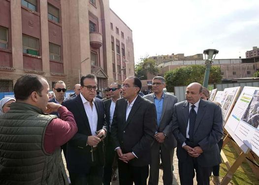 في إطار متابعة أعمال رفع كفاءة المنظومة الصحية: رئيس الوزراء يبدأ جولة تفقدية بعدد من المنشآت الصحية بمحافظتي الجيزة والقاهرة