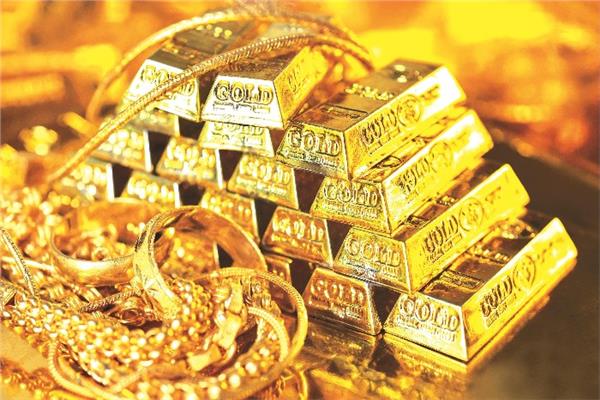 بعد استقراره صباحًا.. تراجع أسعار الذهب الأن خلال التعاملات المسائية