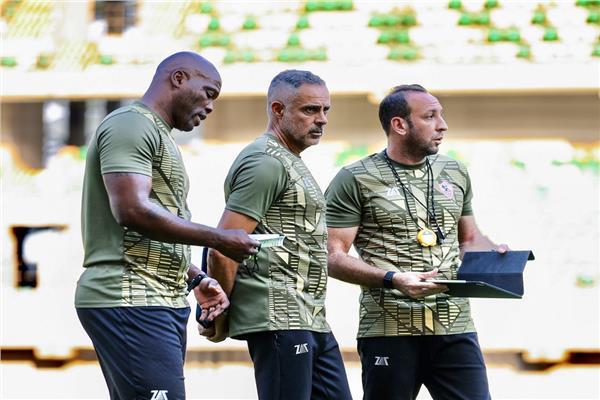 المدرب المؤقت ومساعد أحمد مجدي على مائدة مجلس إدارة الزمالك