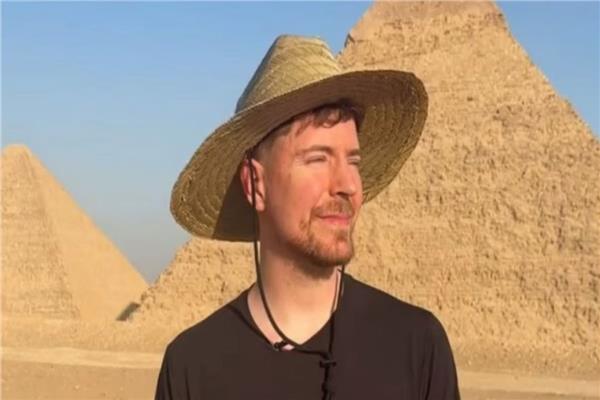 هل يمكن تأجير الأهرامات؟.. جدل حول مغامرة «مستر بيست» في مصر