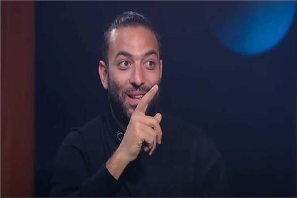 ميدو معلقاً على رسائل الجماهير لـ”زيزو” : مدرج الزمالك لا يحركه أحد