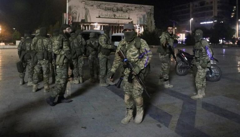 غارات سورية روسية على تجمعات للمسلحين بحلب.. وموسكو تؤكد دعمها للأسد