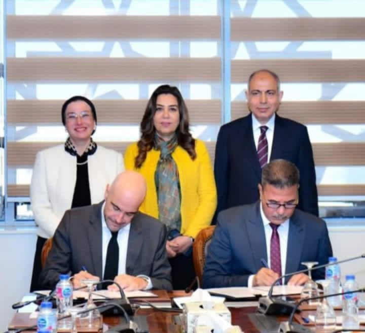 بتكلفة 90 مليون جنيه … وزيرتى التنمية المحلية و البيئة يوقعان عقد تشغيل مصنع تدوير المخلفات بتونا الجبل بمركز ملوي