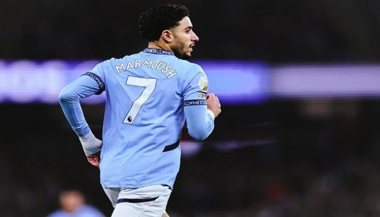 رغم خوضه مباراة.. حفل ترحيبي لمرموش في مانشستر سيتي