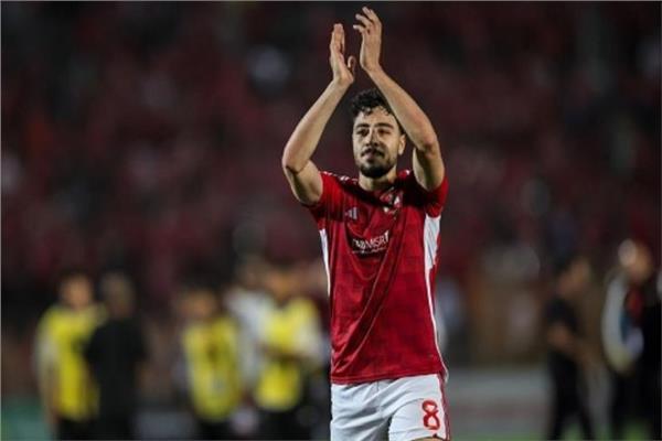 الأهلي يقدم عرضًا مغريًا لأكرم توفيق وسط اهتمام قطري