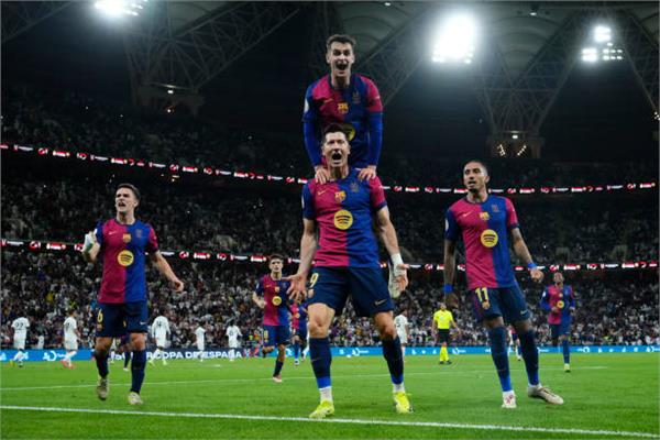 شوط أول ممتع.. برشلونة يقلب الطاولة على ريال مدريد برباعية «فيديو»