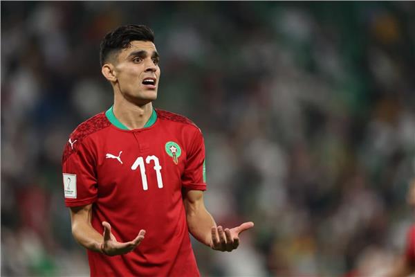 أشرف بن شرقي يجتاز الكشف الطبي ويستعد للإعلان عن انضمامه للأهلي
