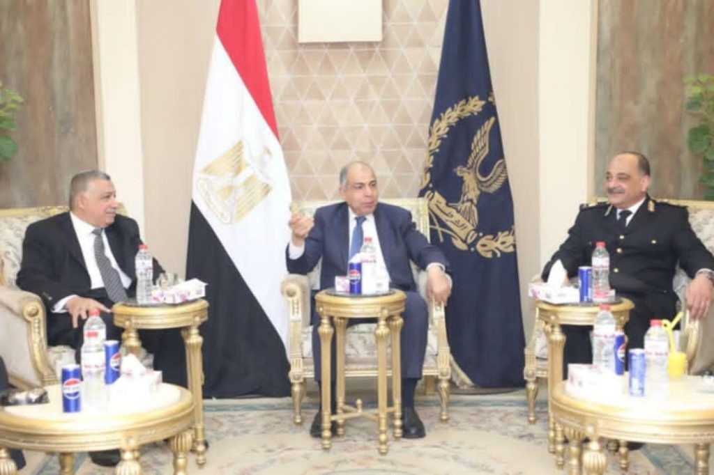 محافظ المنيا يهنئ رجال الشرطة المصرية فى عيدهم الـ 73