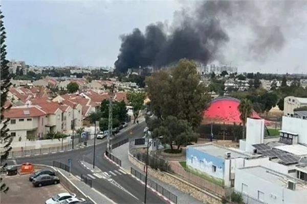 الحوثيون يستهدفون مطار بن جوريون وحاملة الطائرات الأمريكية «ترومان»