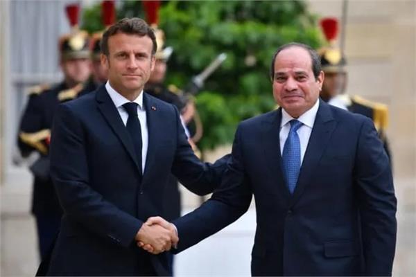 ماكرون: مصر مدهشة بإمكاناتها الأكاديمية