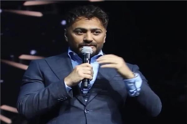 أول ظهور لتامر حسني ورسالة مؤثرة لجمهوره بعد الحالة الصحية لنجله | شاهد