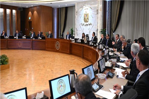 «مدبولي»: الانتهاء من المرحلة الأولى من مشروعات حياة كريمة قريبًا