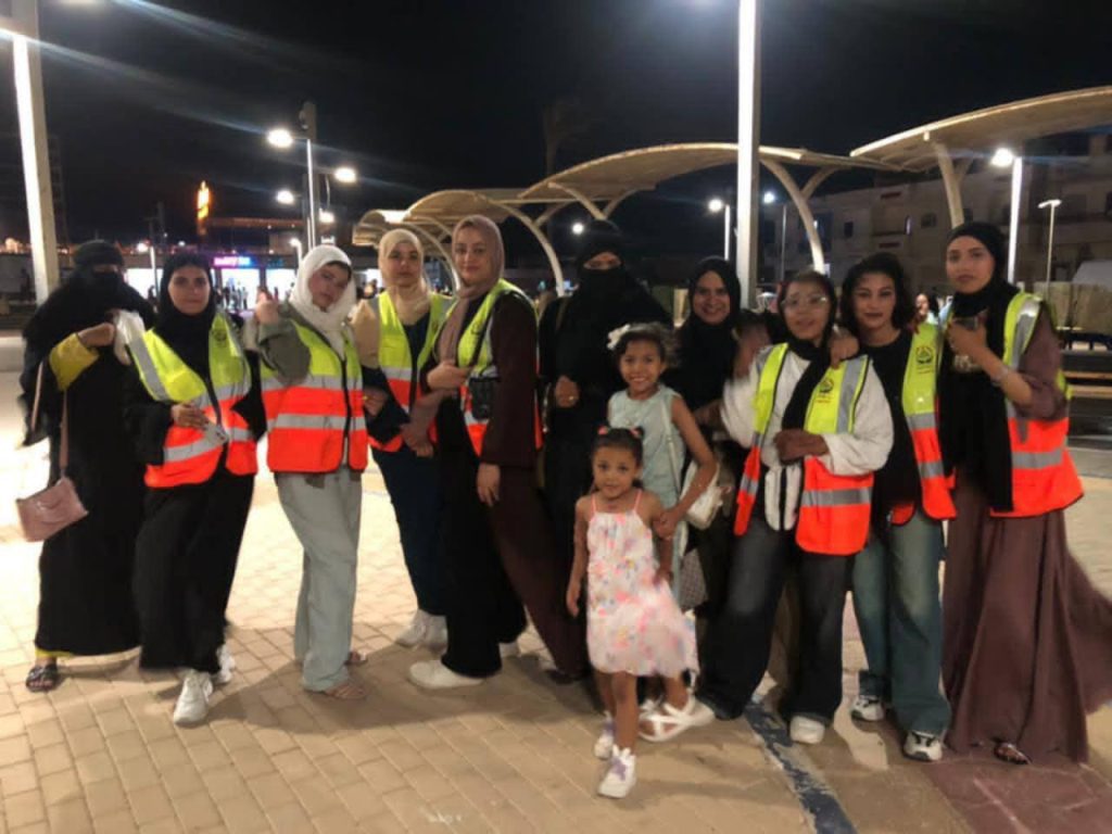 أمانة المرأة بحزب الجبهة الوطنية تشارك أطفال طور سيناء فرحة العيد