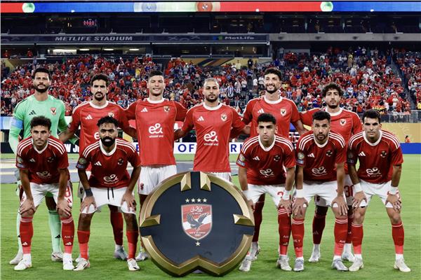 أبرزهم «شريف وفيصل».. الأهلي يفاوض 5 صفقات سوبر لتدعيم صفوف الفريق
