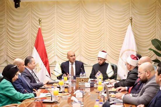 إنفاذًا للتوجيهات الرئاسية: وزيرا الأوقاف والتربية والتعليم يوقعان بروتوكول تعاون لإطلاق حضانات تعليمية بالمساجد