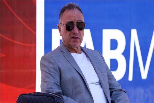 الخطيب يدعم لاعبي الأهلي قبل مواجهة مودرن سبورت