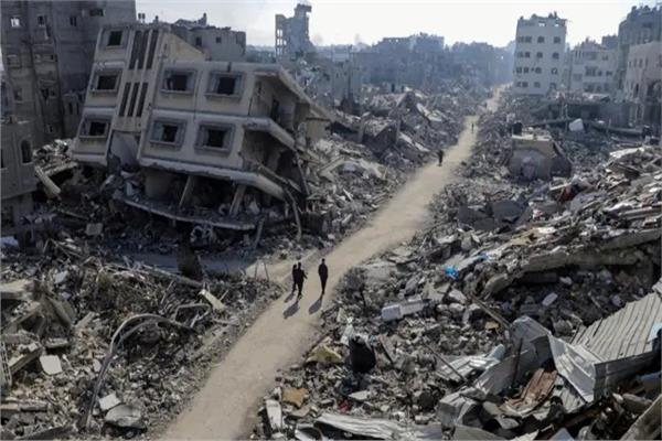 وزير الصحة الفلسطيني: أطباء غزة يعالجون المرضى وهم يعانون من الجوع والإرهاق